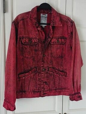 Vintage Women's Pit To Pit 20" Hips 18.Lenght 25". Rasty  Washed Denim Jacket